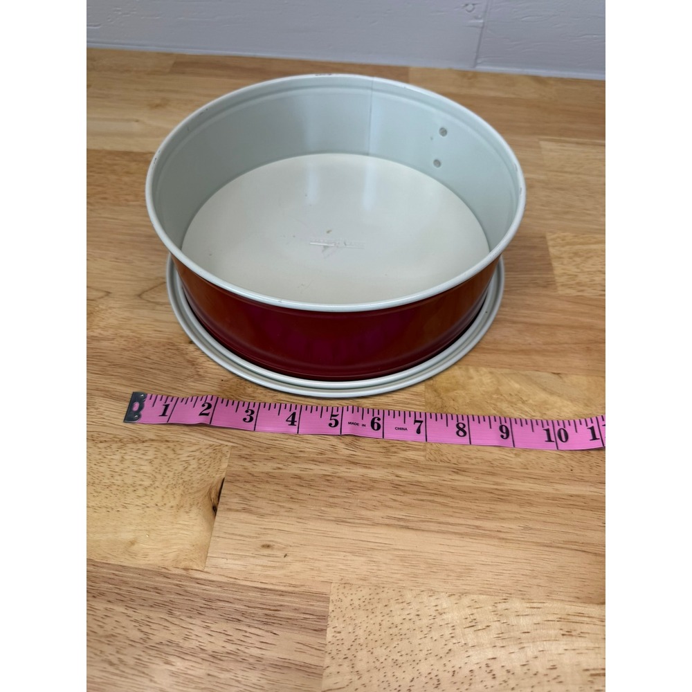 Nordic Ware Red Springform Pan 9 Inch Round Cheesecake Baking Tin - Picture 4 of 5